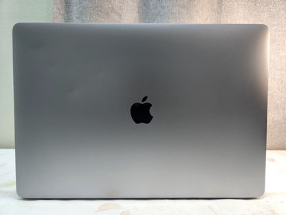 2018 Apple MacBook Pro 15" (Intel Core i9, 32GB RAM, 1TB SSD) - Space Gray | Excellent