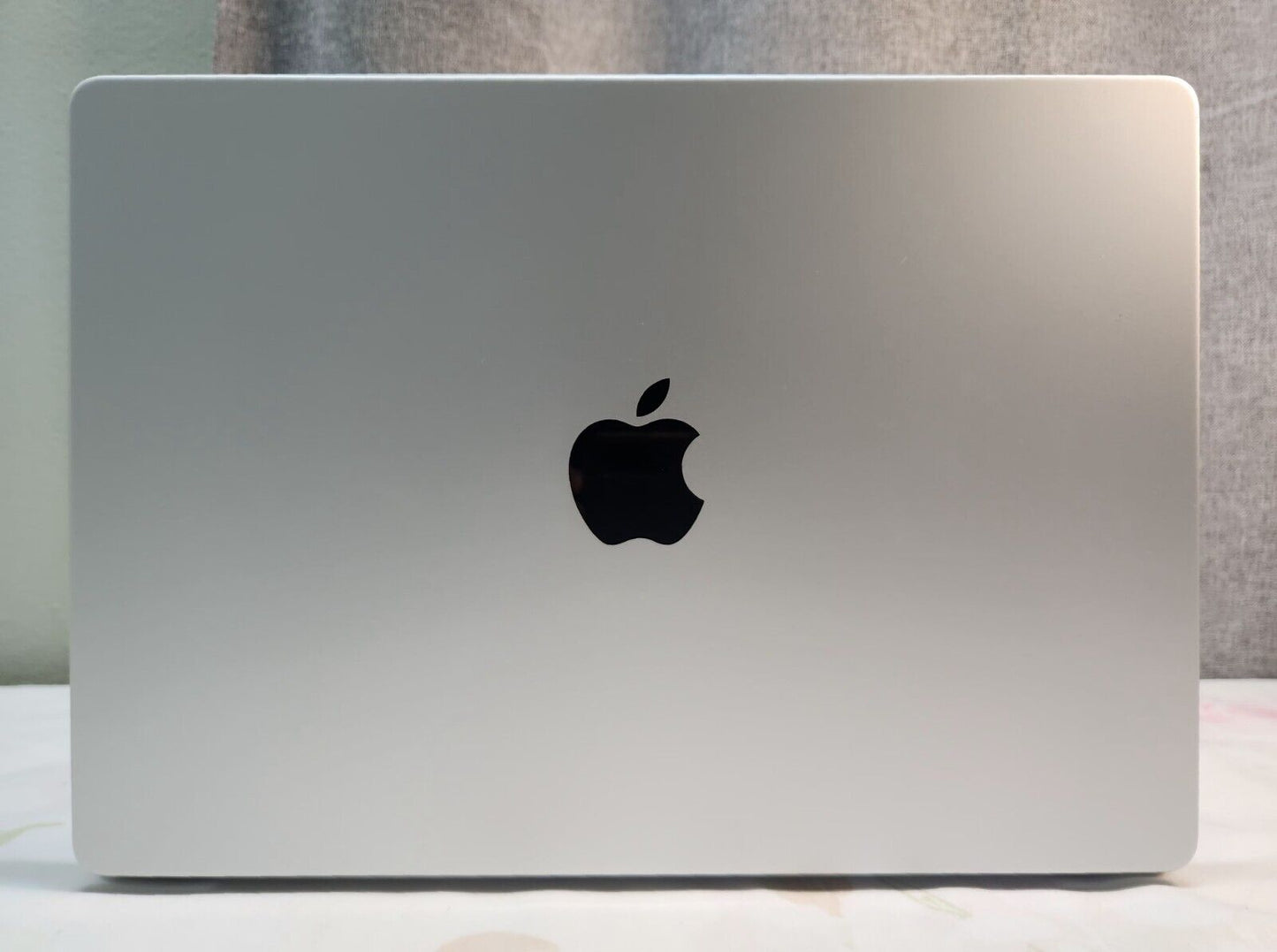 2021 Apple MacBook Pro 14" (M1 Pro Chip, 16GB RAM, 512GB SSD) - Silver | Open Box Condition