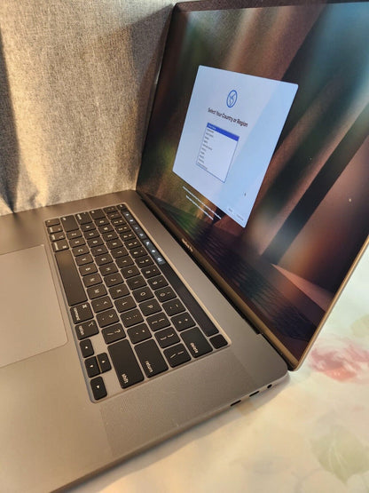 2019 Apple MacBook Pro 16" (Intel Core i9, 16GB RAM, 1TB SSD) - Space Gray | Very Good Condition