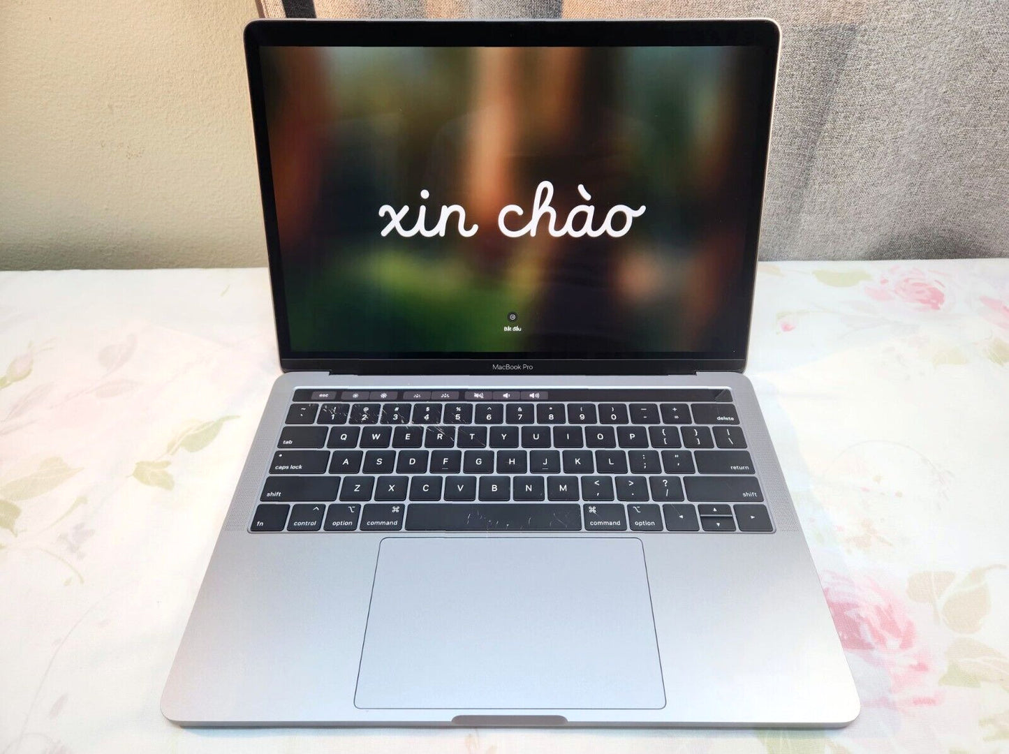 2019 Apple MacBook Pro 13” (Intel 8th Gen, 8GB RAM, 256GB SSD) – Space Gray | Very Good Condition