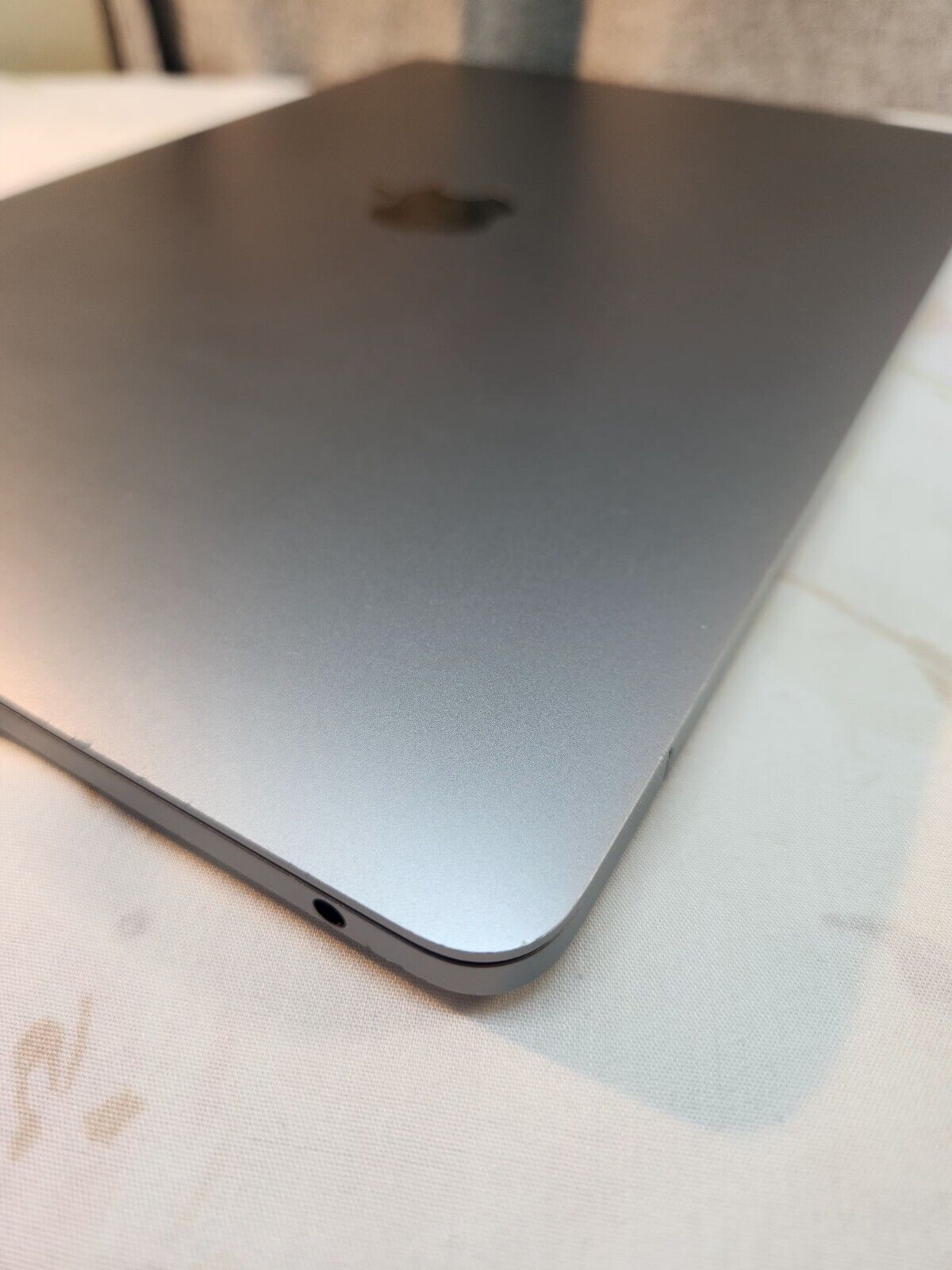 2020 Apple MacBook Pro 13” (M1, 8GB RAM, 256GB SSD) – Space Gray | Excellent Condition