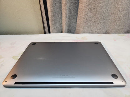 2019 Apple MacBook Pro 13” (Intel 8th Gen, 8GB RAM, 256GB SSD) – Space Gray | Very Good Condition