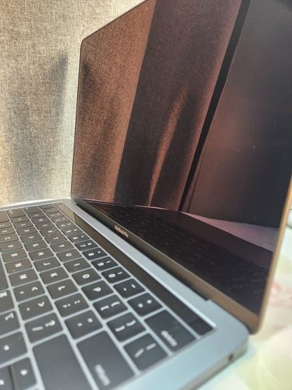 2019 Apple MacBook Pro 13” (Intel 8th Gen, 8GB RAM, 256GB SSD) – Space Gray | Very Good Condition